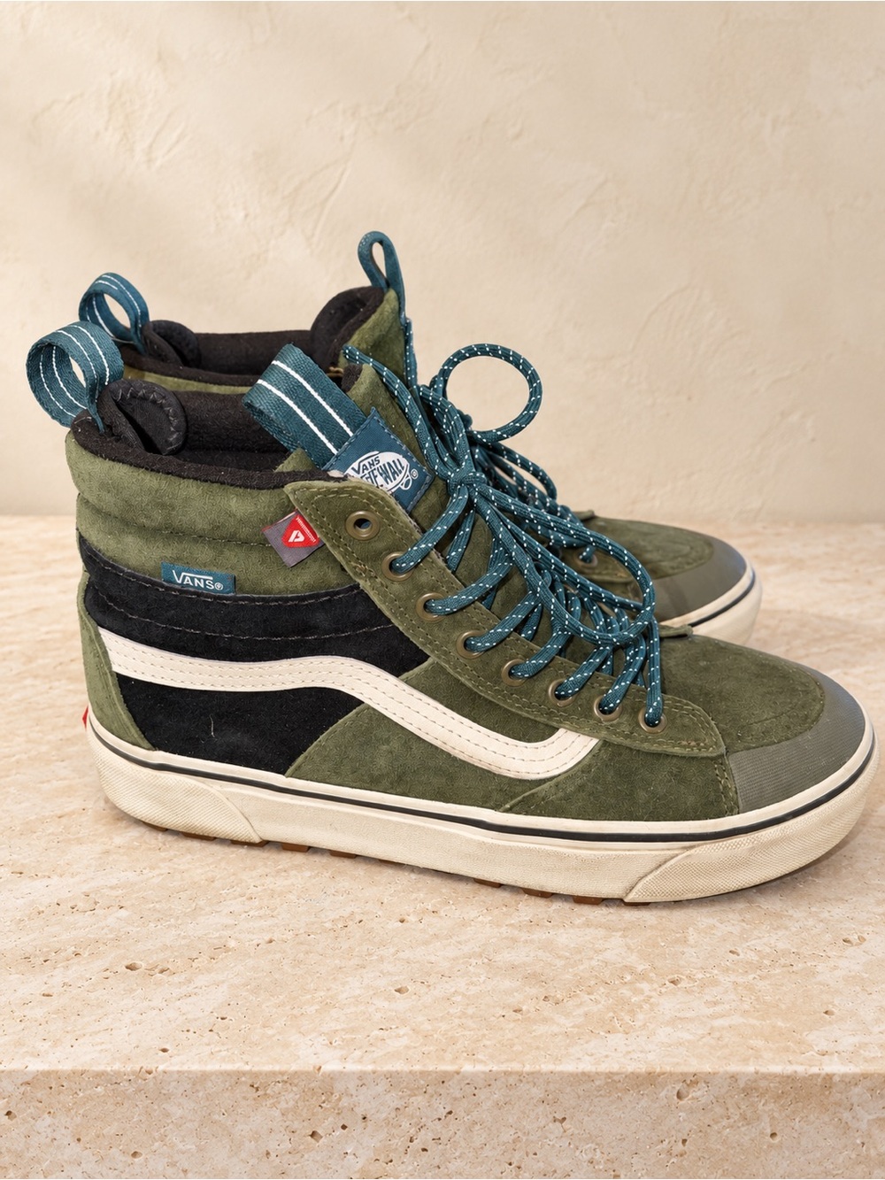 Vans Sk8-Hi MTE 2 size 8.5